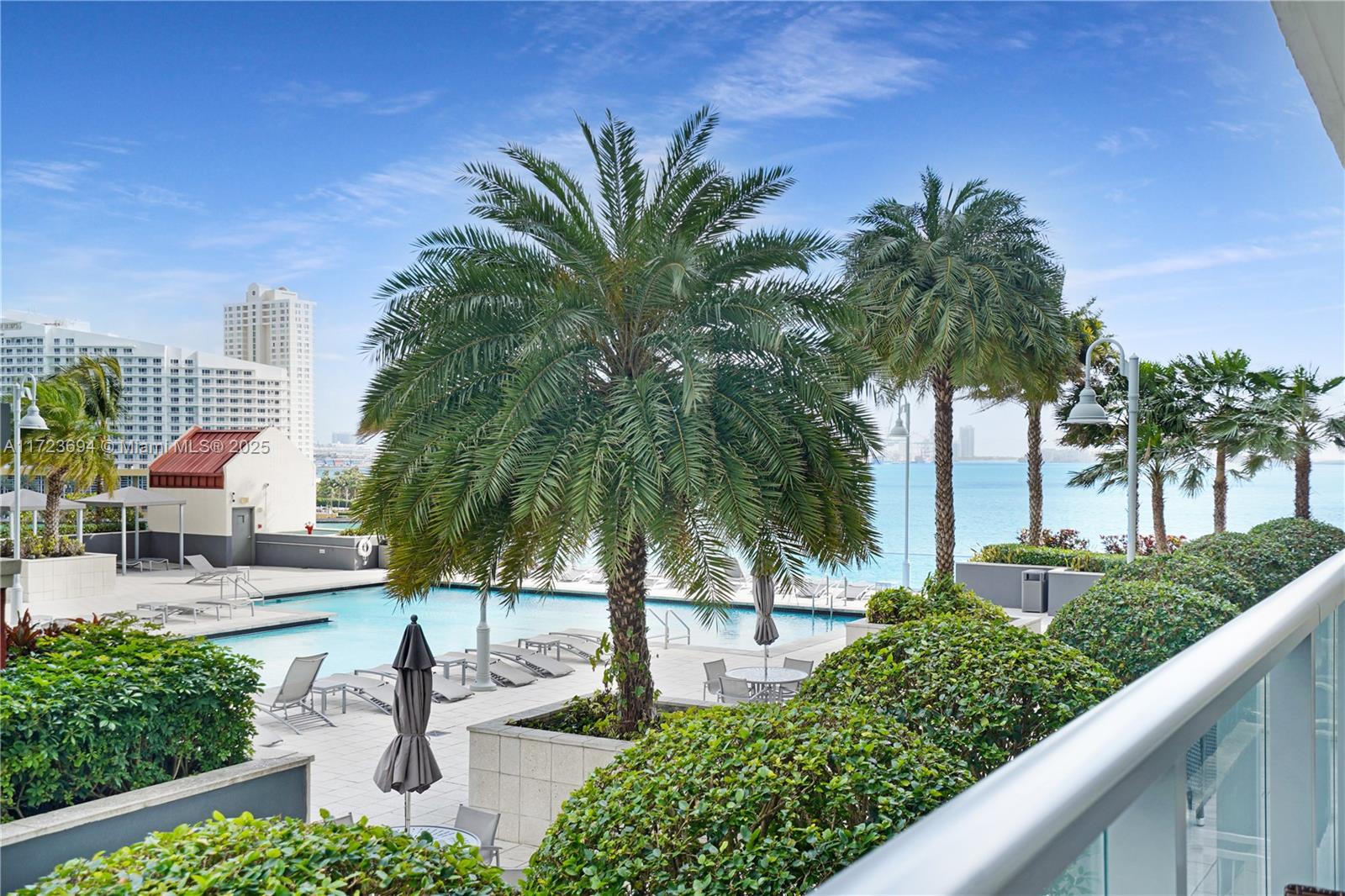 1155 Brickell Bay Dr # 704