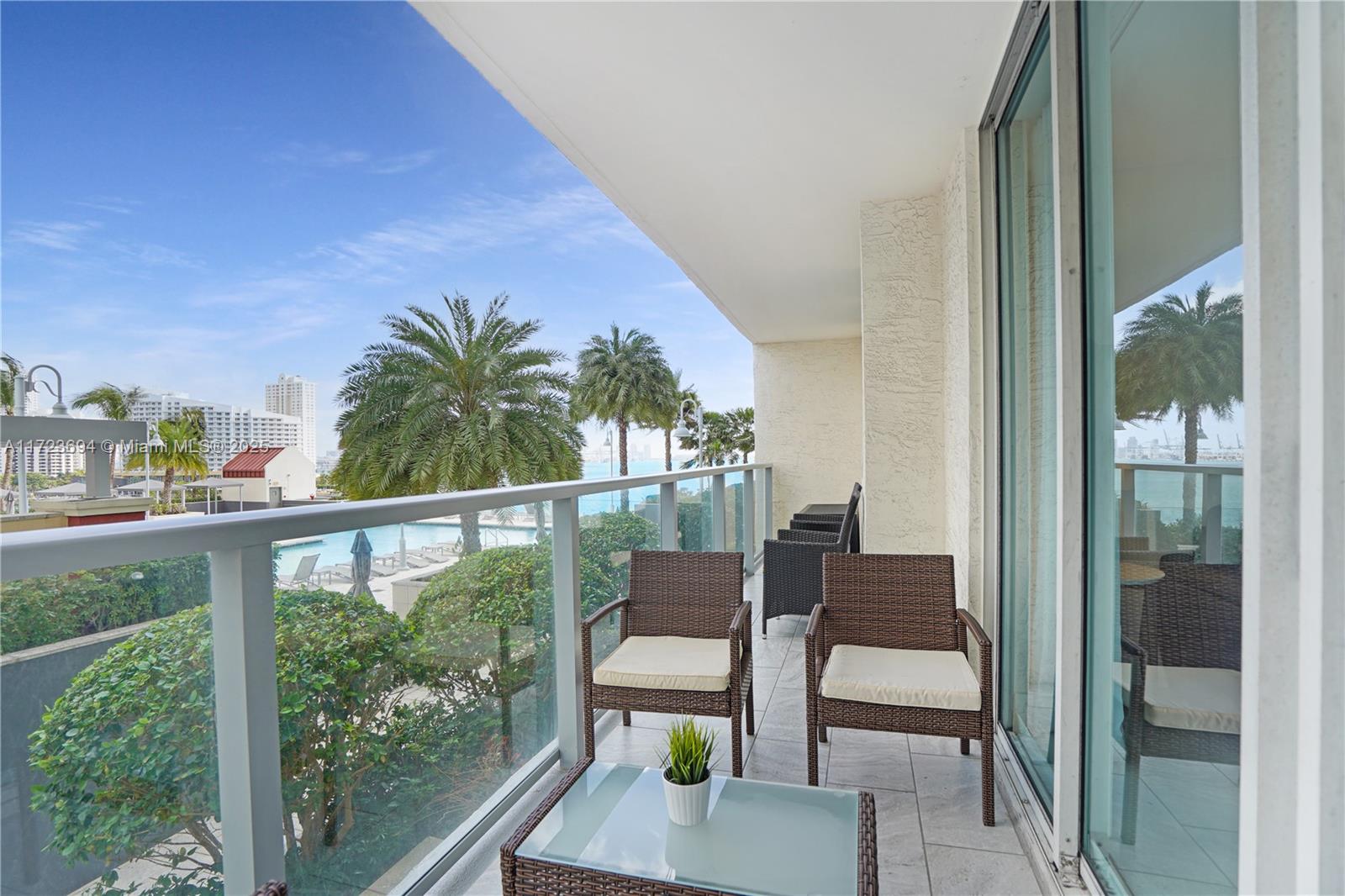 1155 Brickell Bay Dr # 704