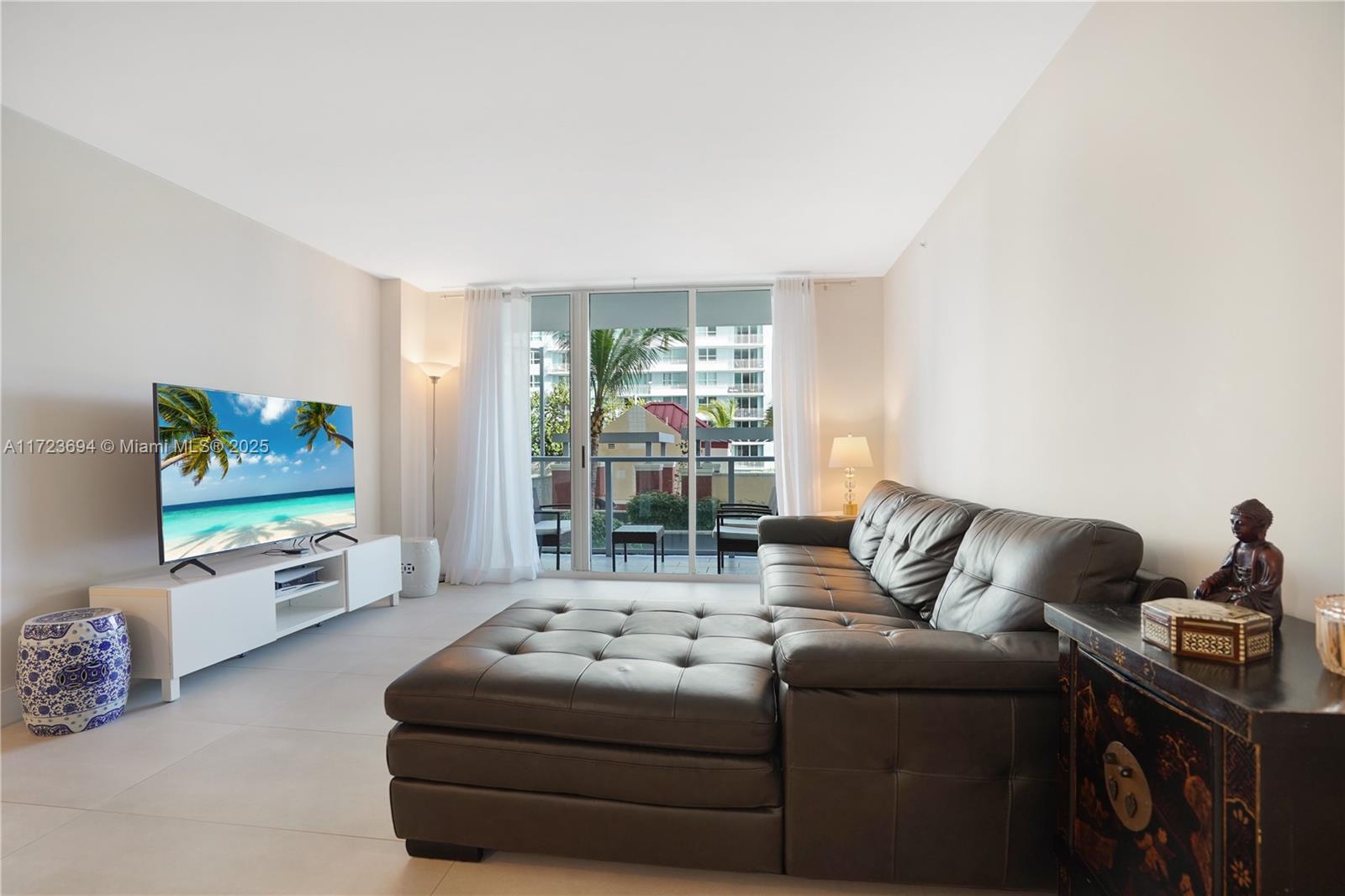 1155 Brickell Bay Dr # 704