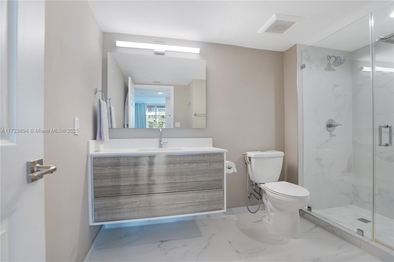 1155 Brickell Bay Dr # 704