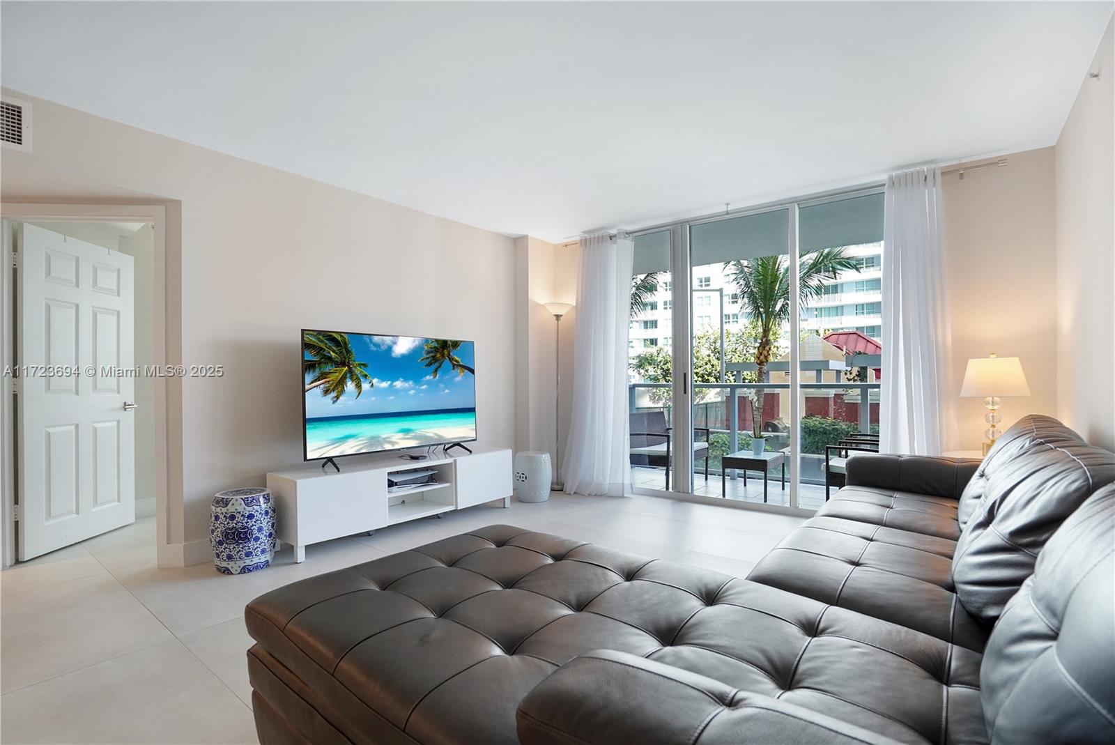1155 Brickell Bay Dr # 704