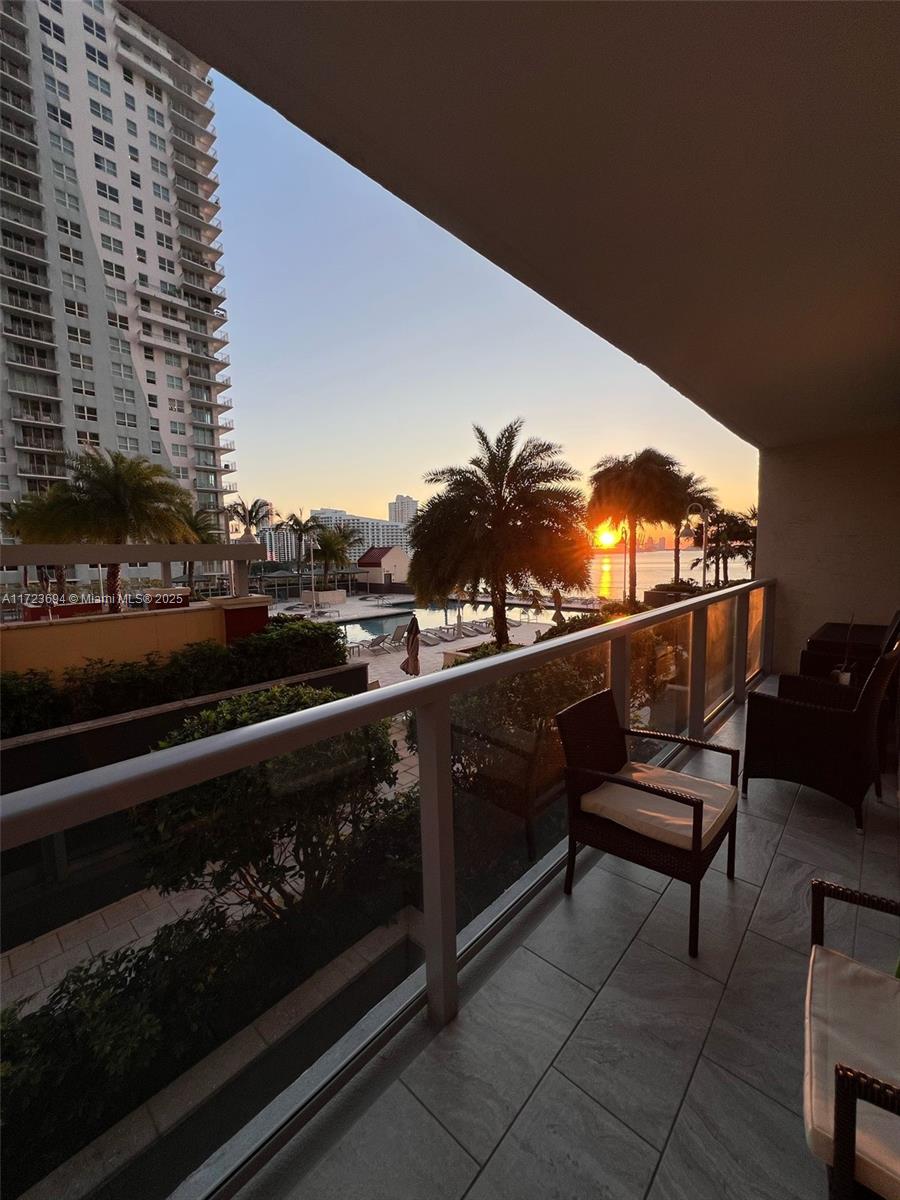 1155 Brickell Bay Dr # 704