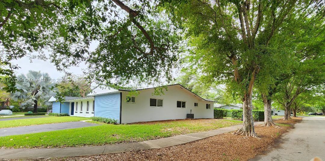 7753 SW 106th Ter Unit: -