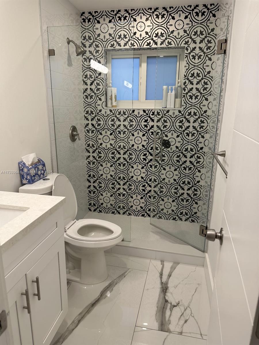 7753 SW 106th Ter Unit: -