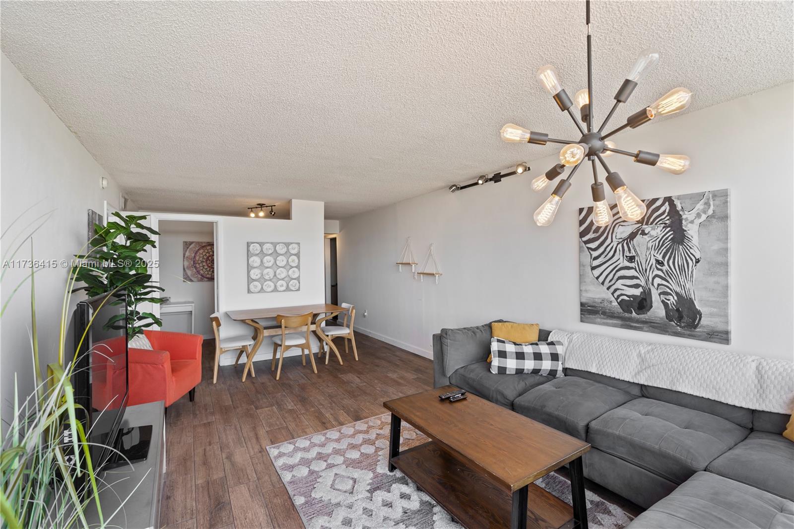 1200 NE Miami Gardens Dr Unit: 810W