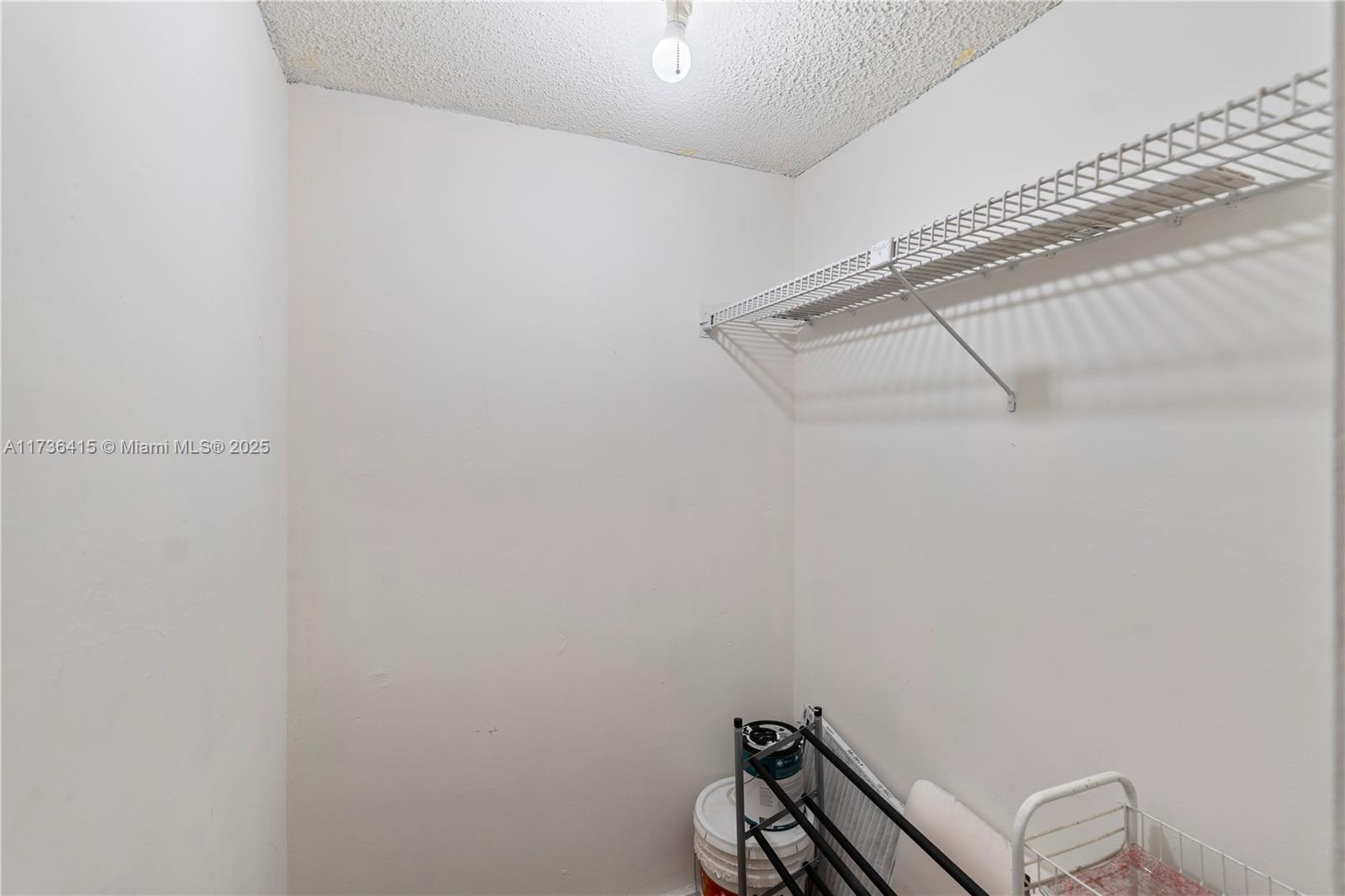 1200 NE Miami Gardens Dr Unit: 810W