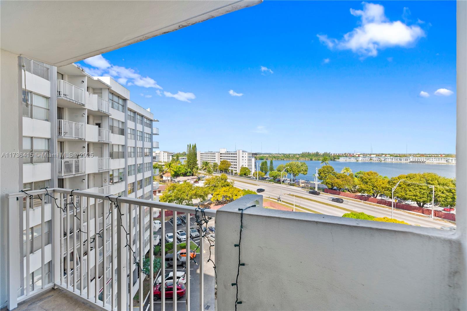 1200 NE Miami Gardens Dr Unit: 810W