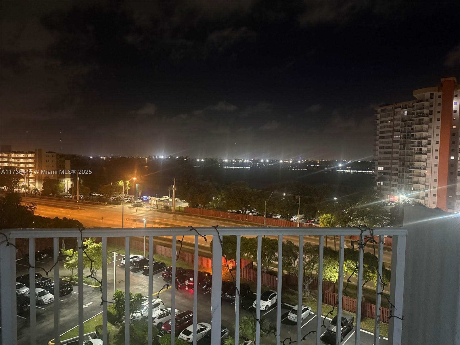1200 NE Miami Gardens Dr Unit: 810W