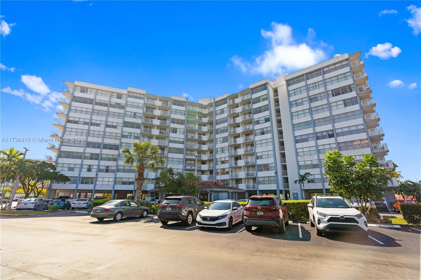 1200 NE Miami Gardens Dr Unit: 810W
