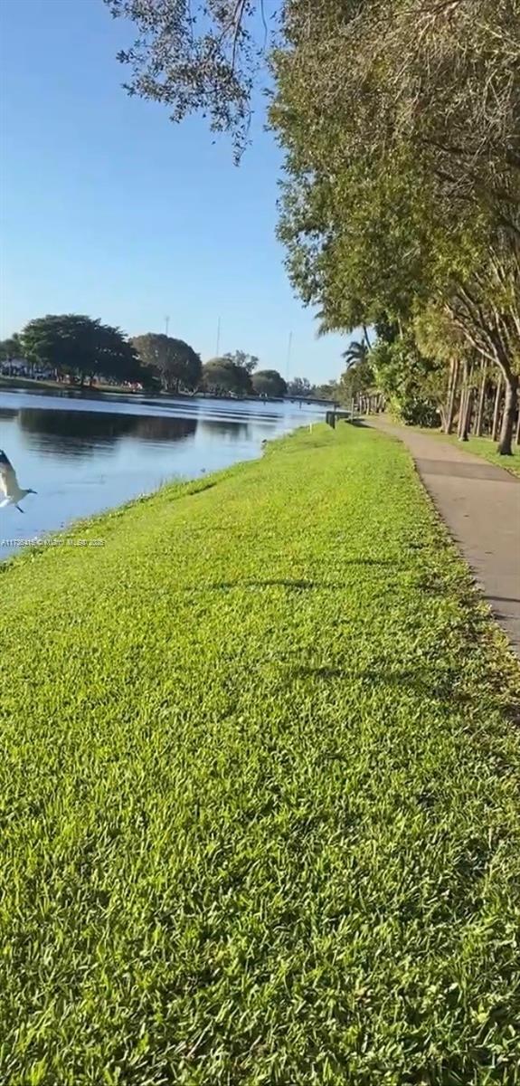 1200 NE Miami Gardens Dr Unit: 810W