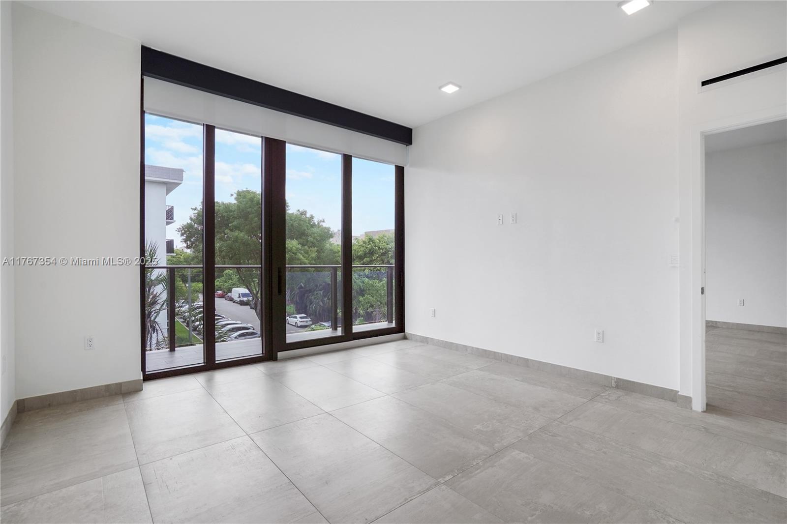 3581 E Glencoe St # 307