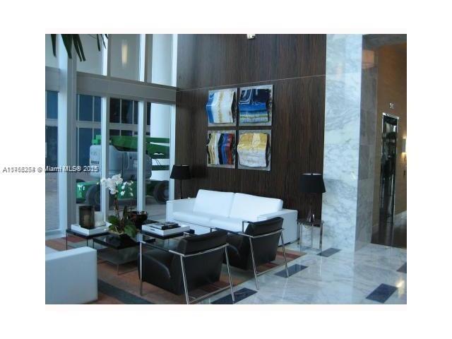 185 SW 7th St # 3114
