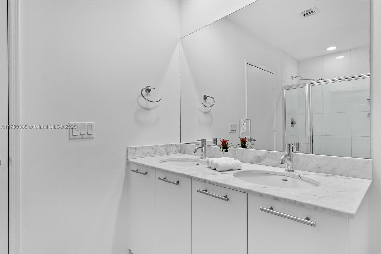 950 Brickell Bay Dr # 4906