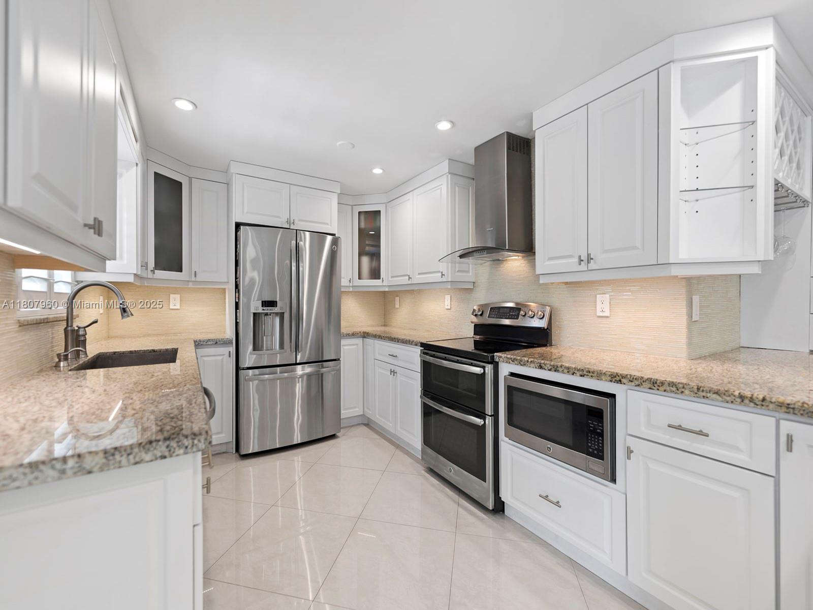 5930 SW 13th Ter
