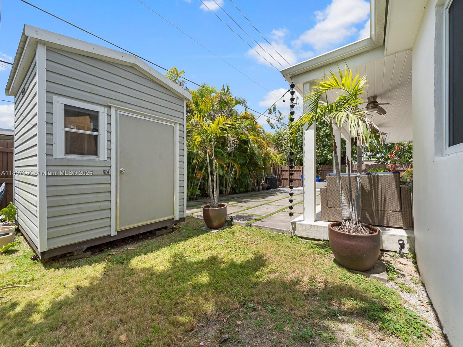 5930 SW 13th Ter