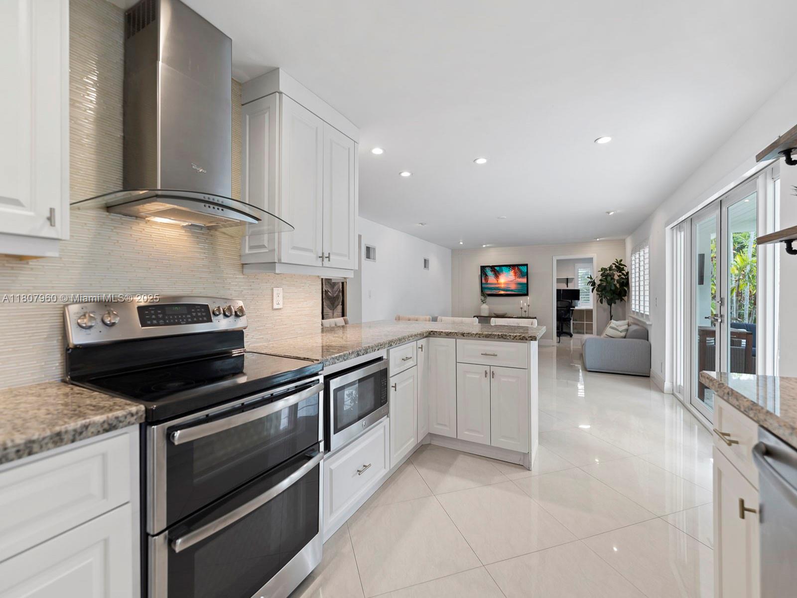 5930 SW 13th Ter