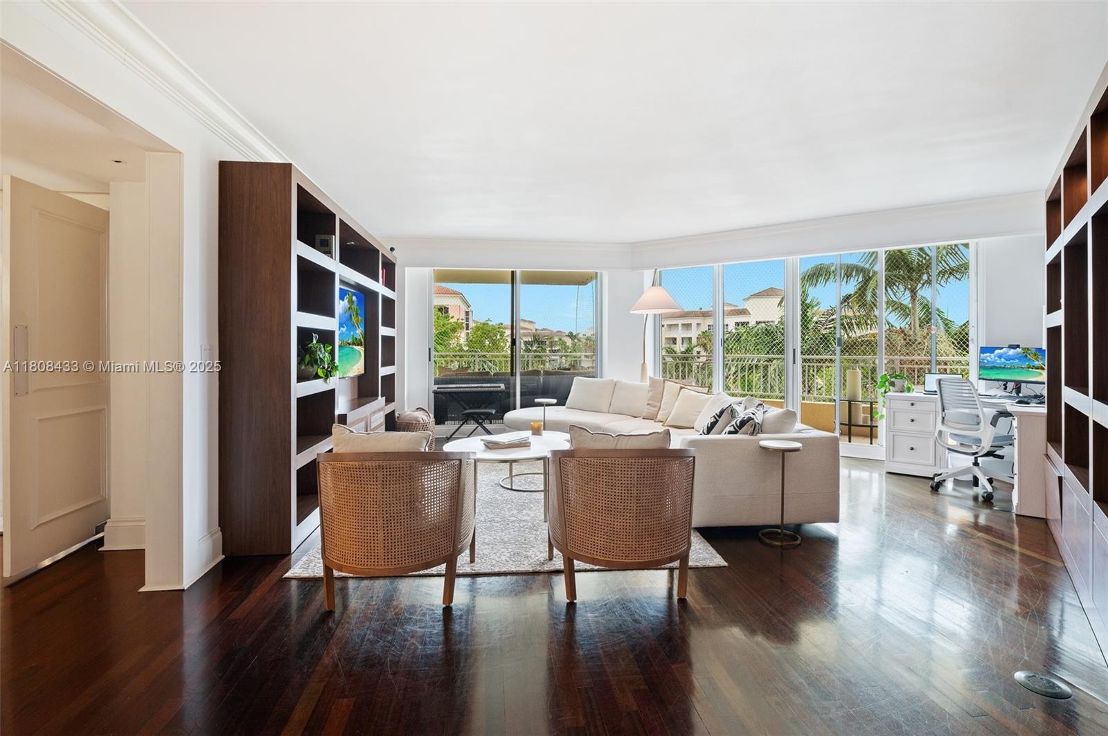 765 Crandon Blvd # 407