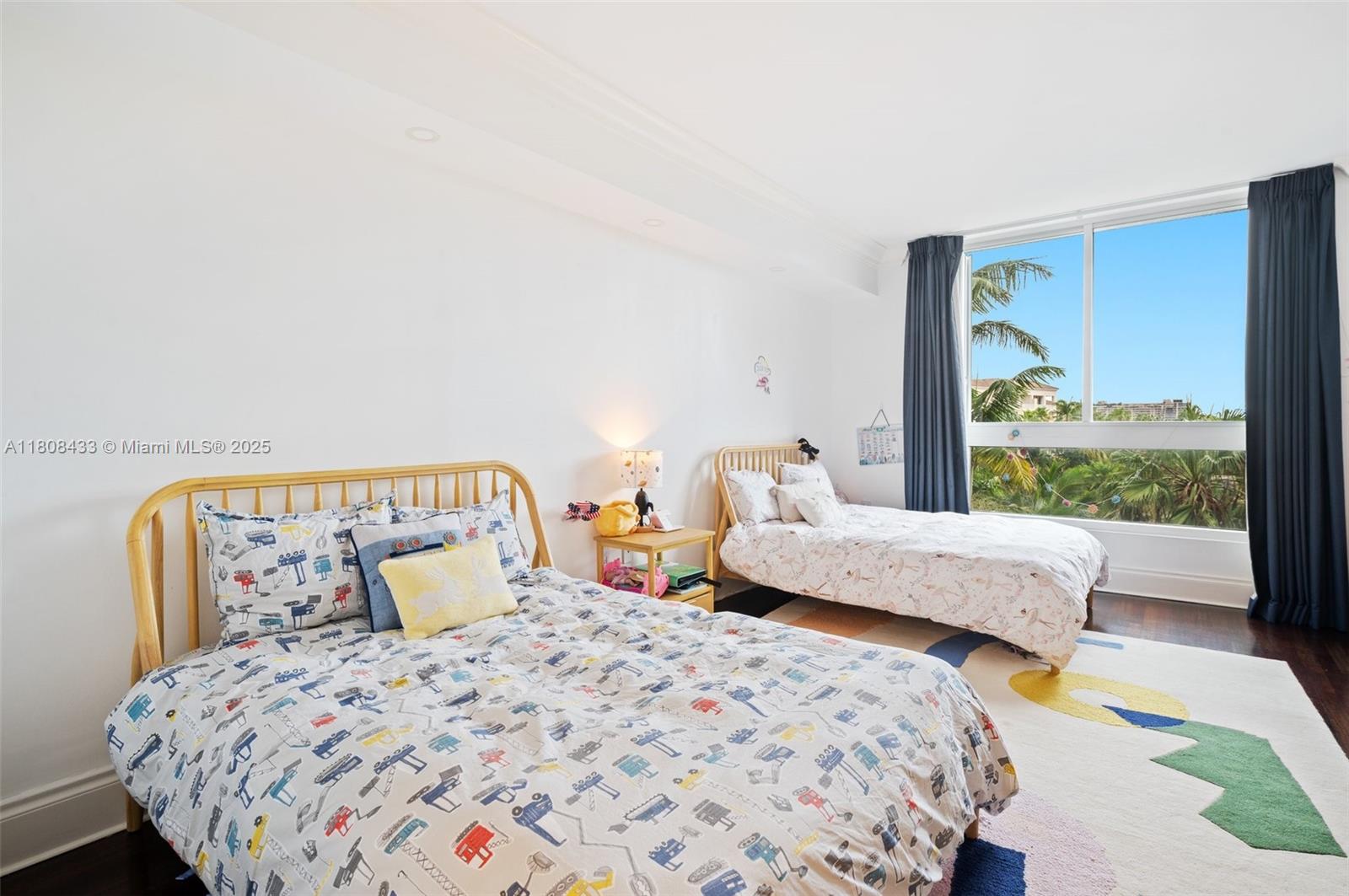 765 Crandon Blvd # 407