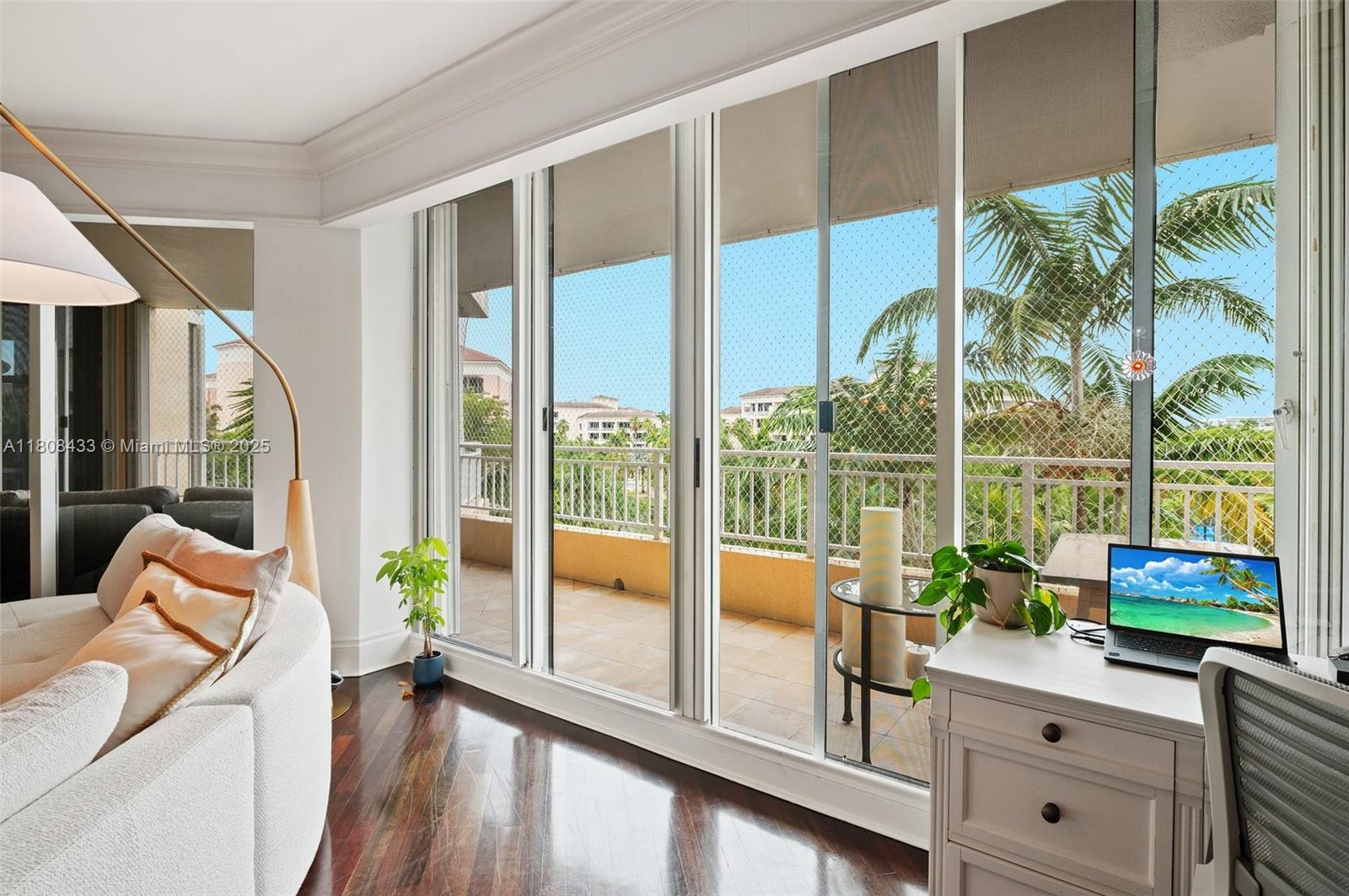 765 Crandon Blvd # 407