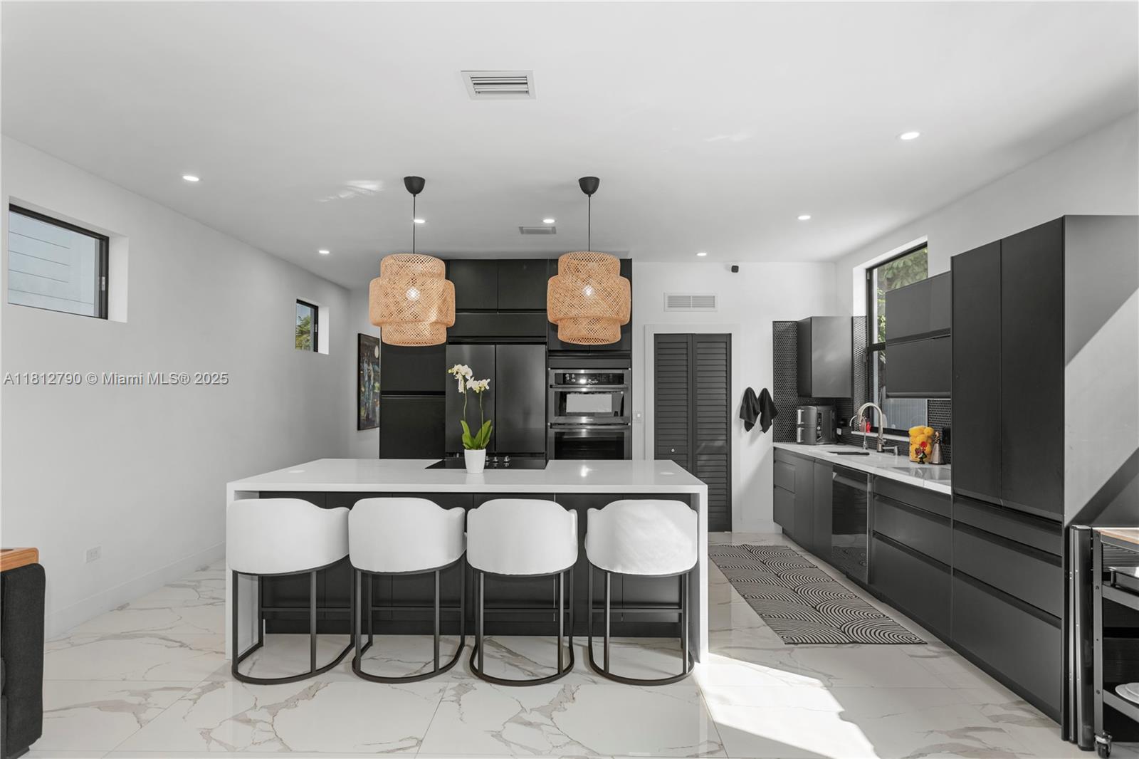2320 SW 14th St