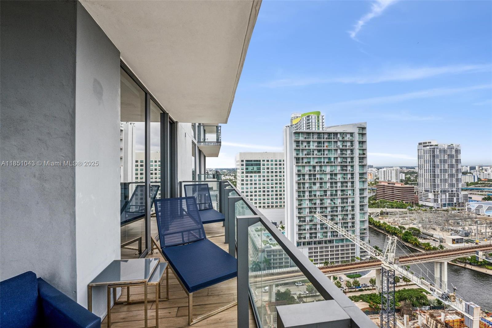 88 SW 7th St # 2111