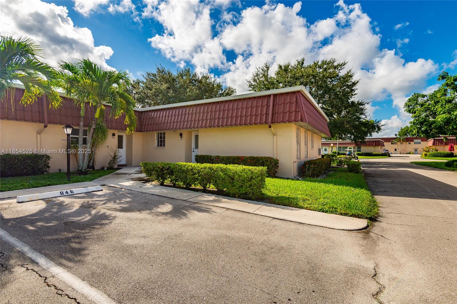 846 Salem Ln