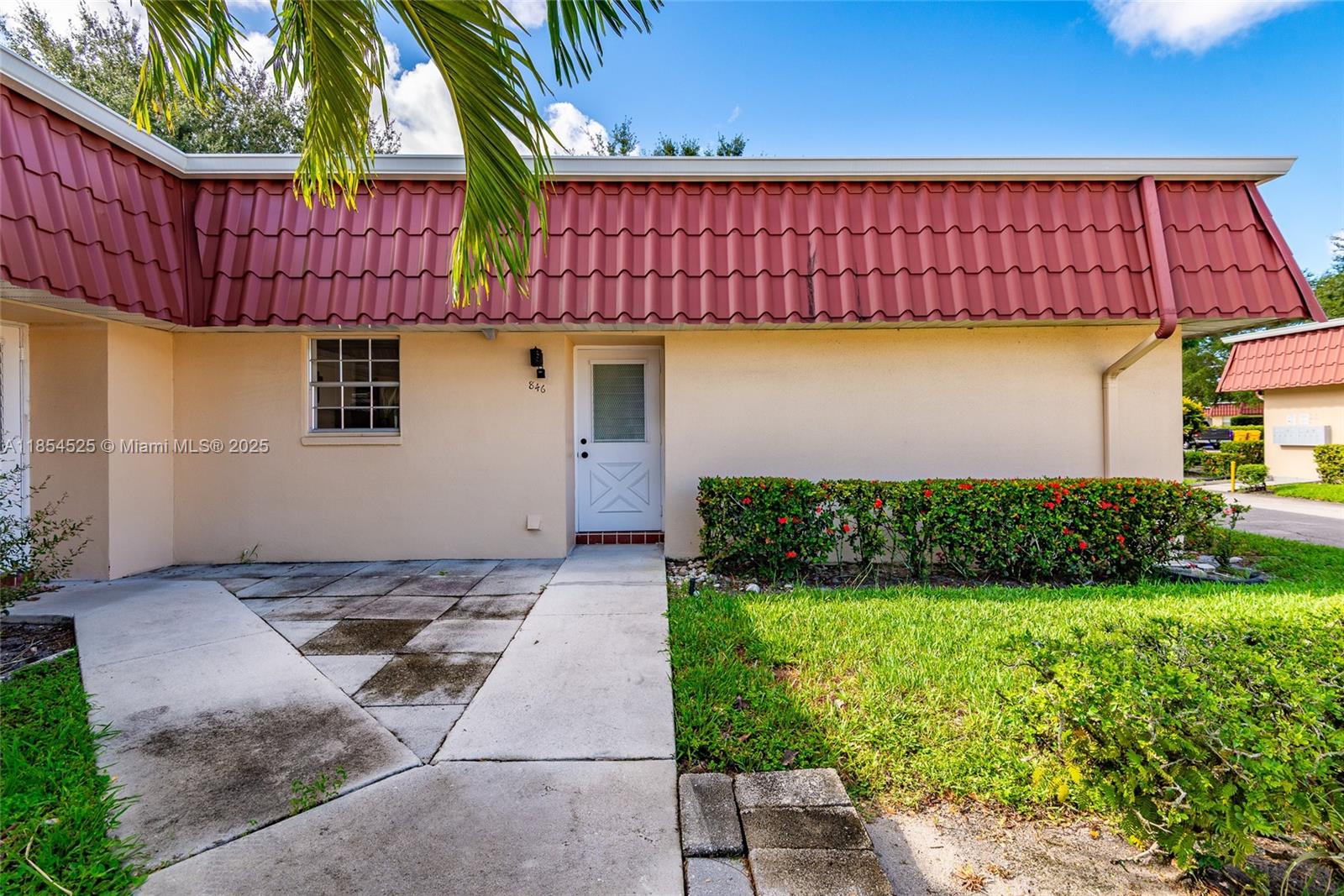 846 Salem Ln