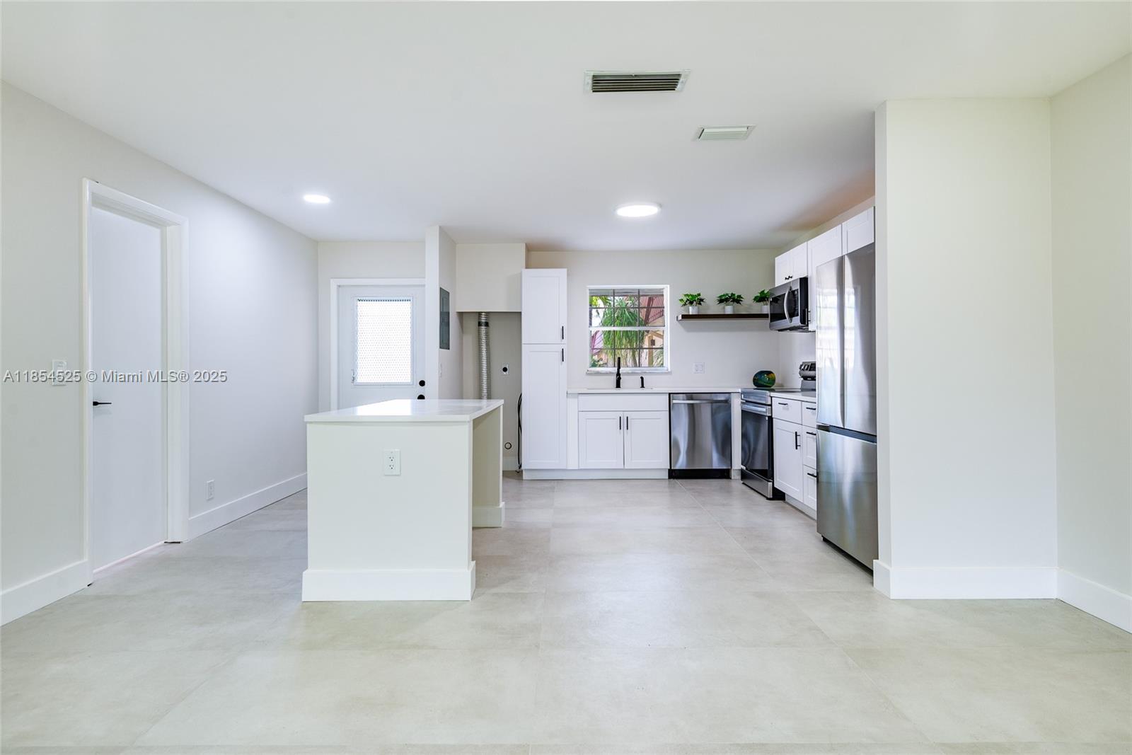 846 Salem Ln