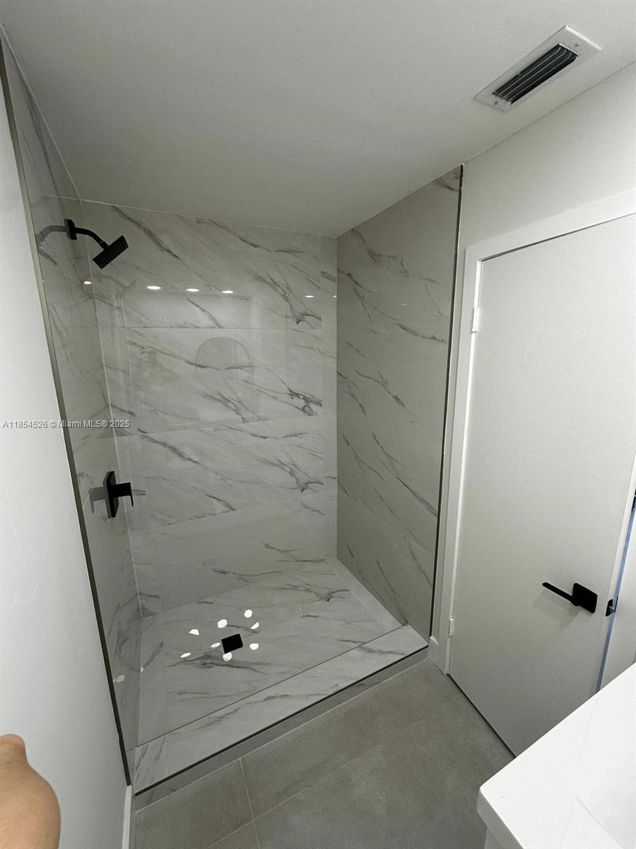 316 Cape Cod Cir # B