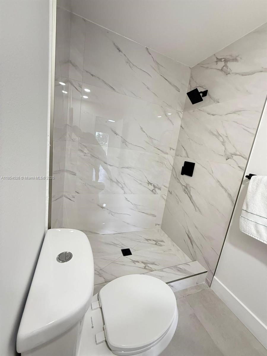 316 Cape Cod Cir # B