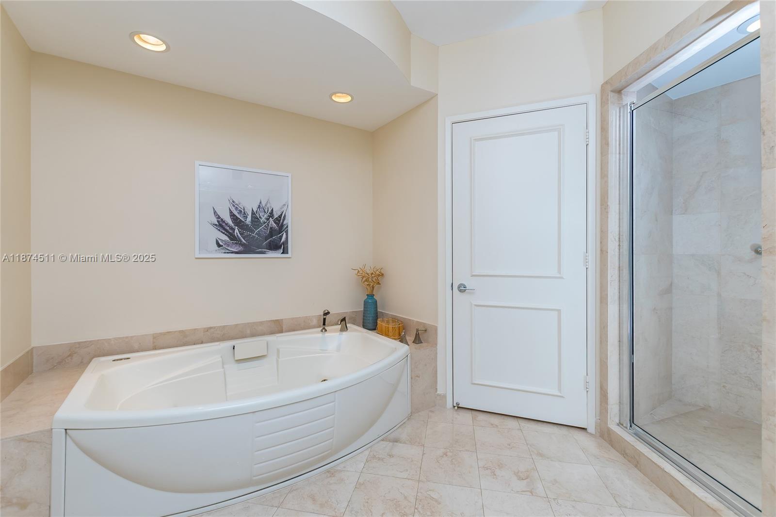 785 Crandon Blvd # 603