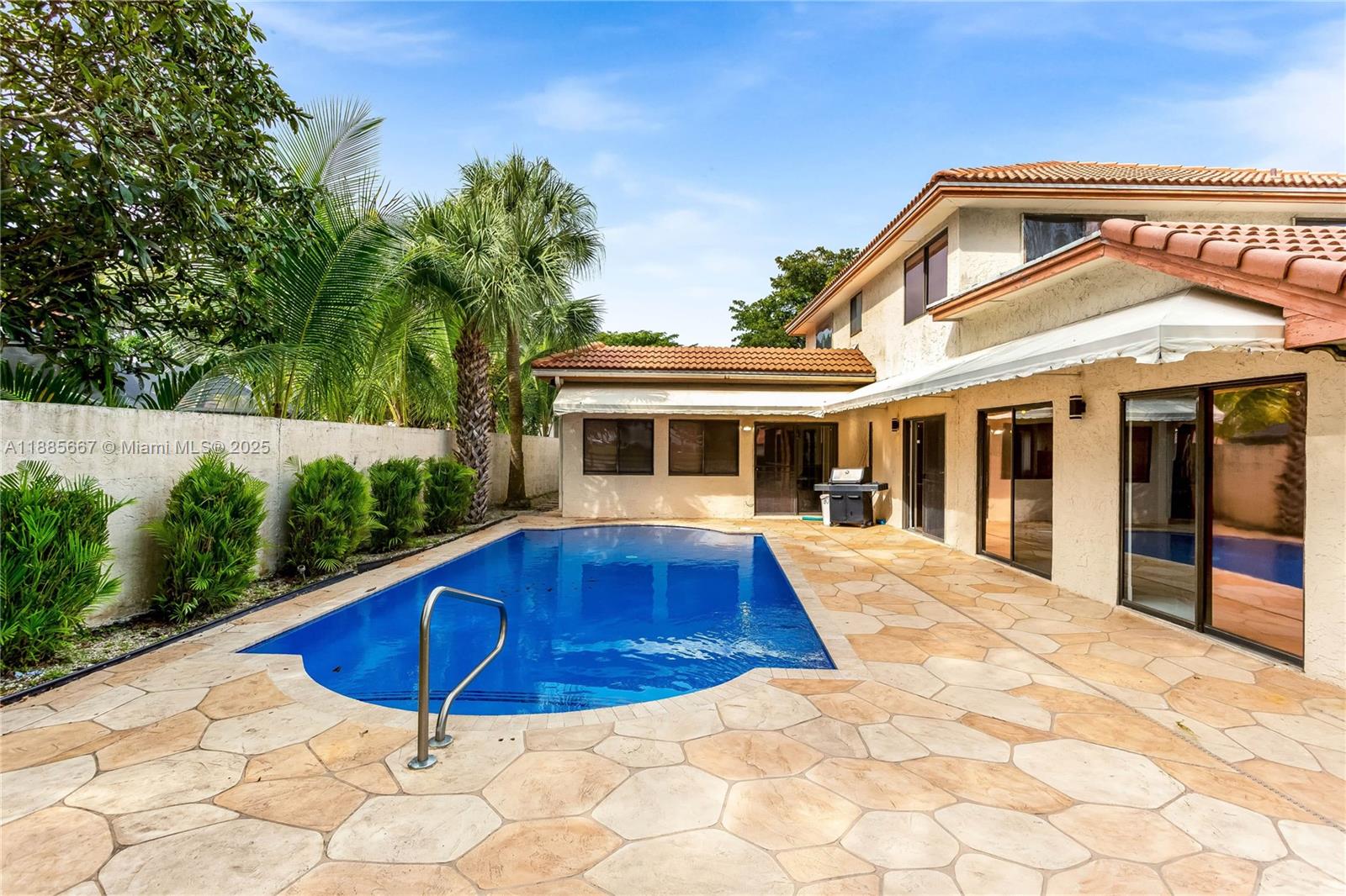 470 NW 38th Ave