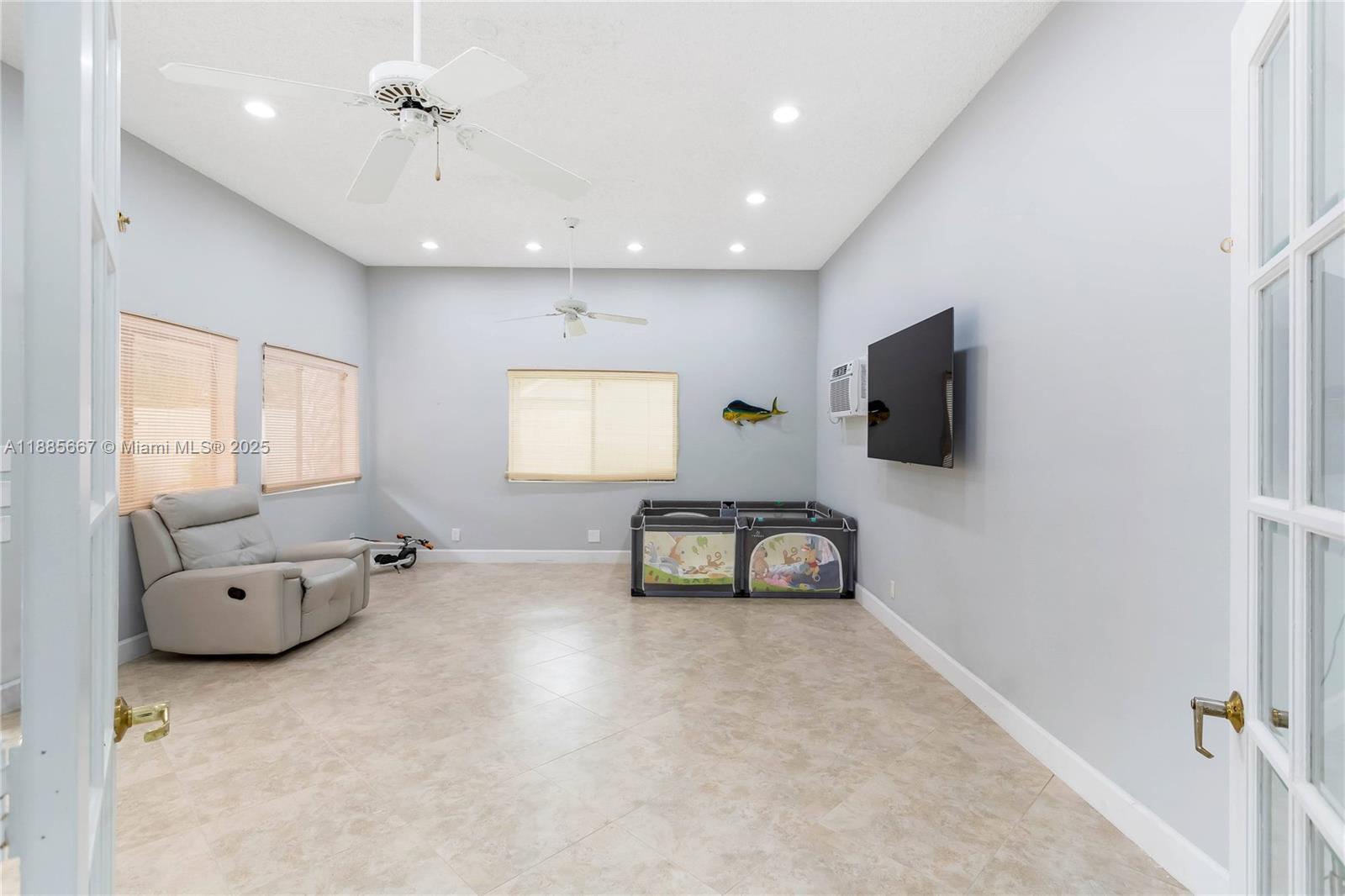 470 NW 38th Ave