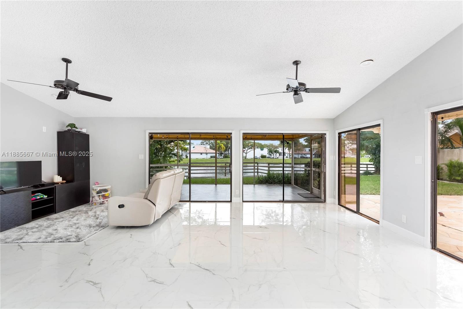 470 NW 38th Ave