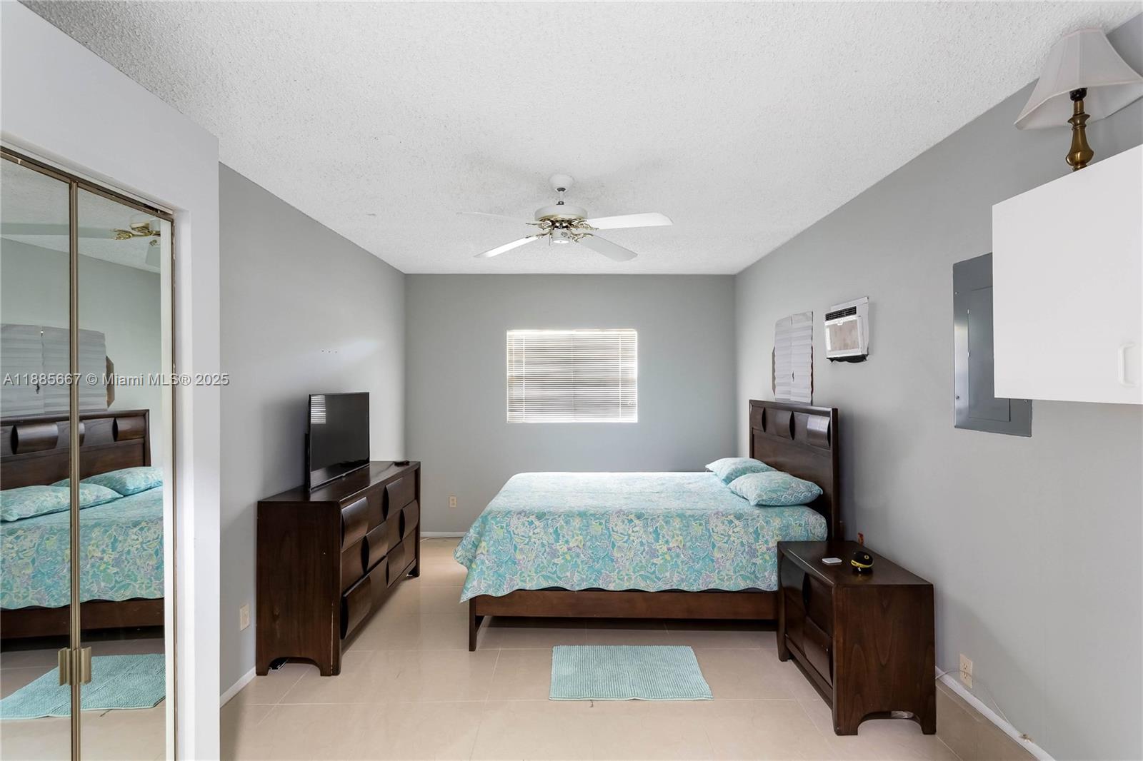 470 NW 38th Ave