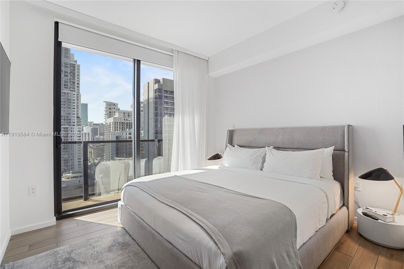 398 NE 5th St # 1811