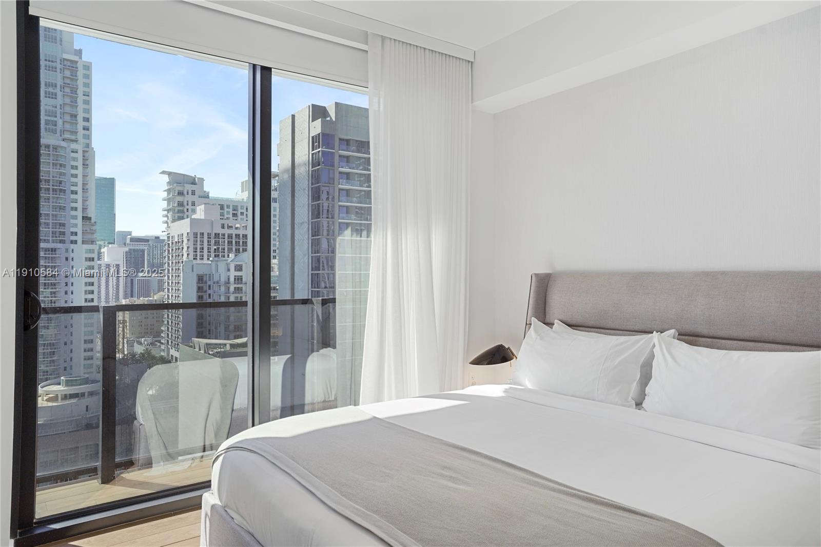 398 NE 5th St # 1811