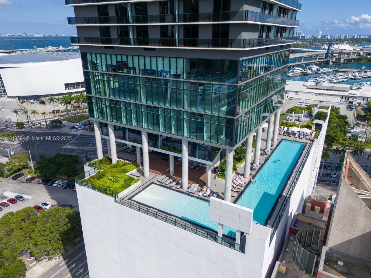 398 NE 5th St # 1811