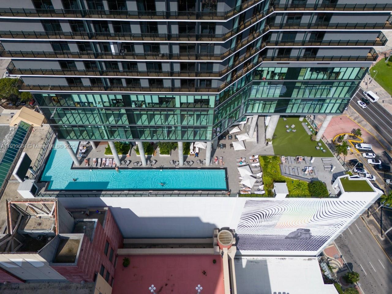 398 NE 5th St # 1811