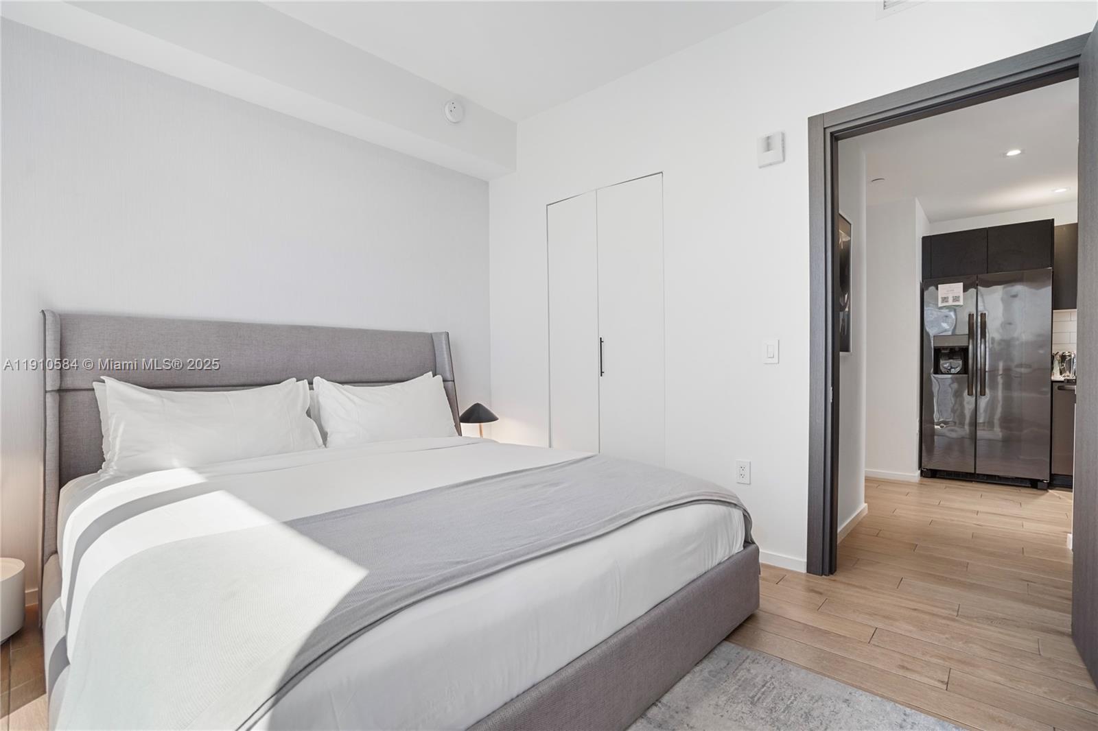 398 NE 5th St # 1811