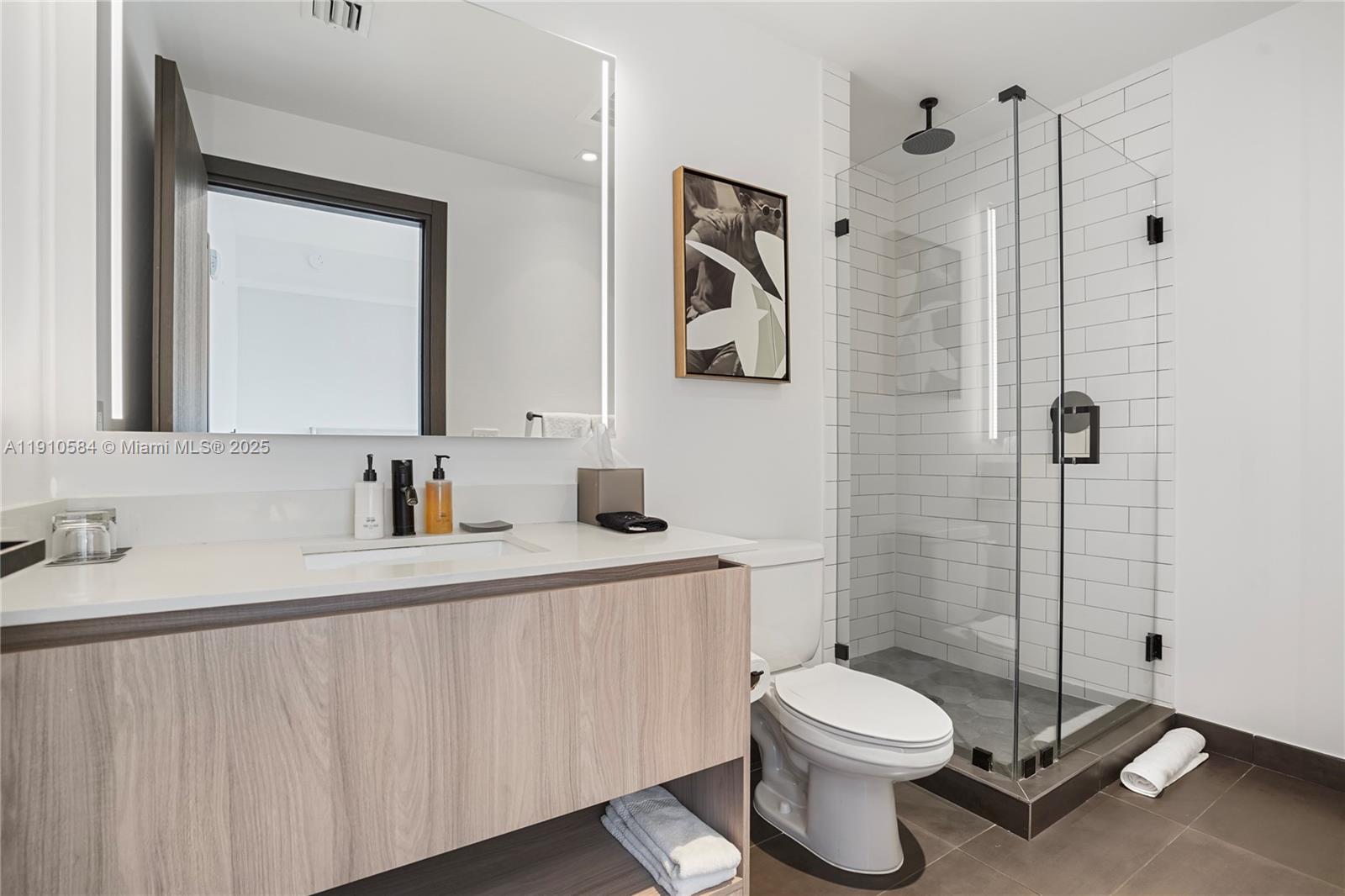 398 NE 5th St # 1811