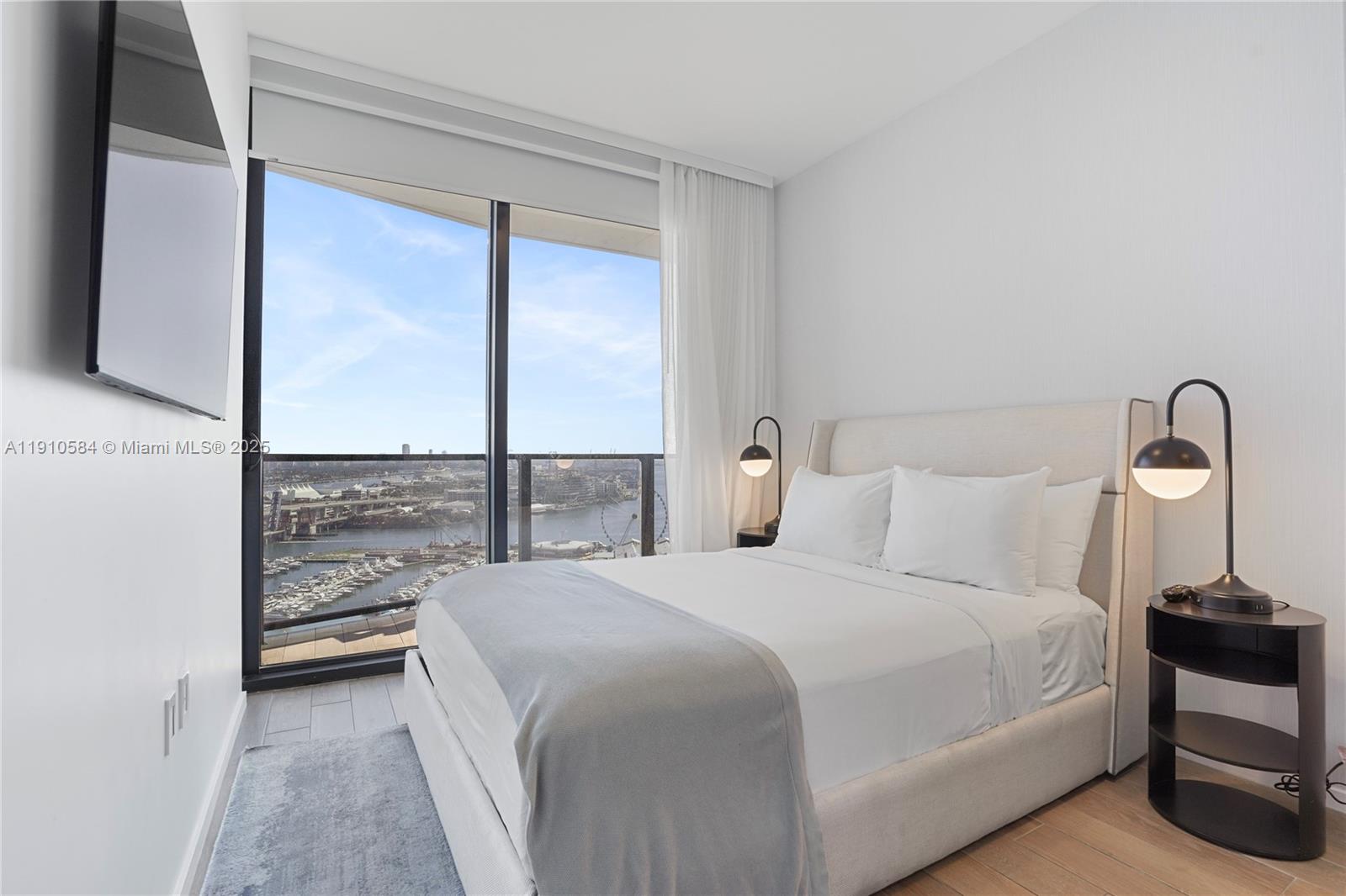 398 NE 5th St # 1811