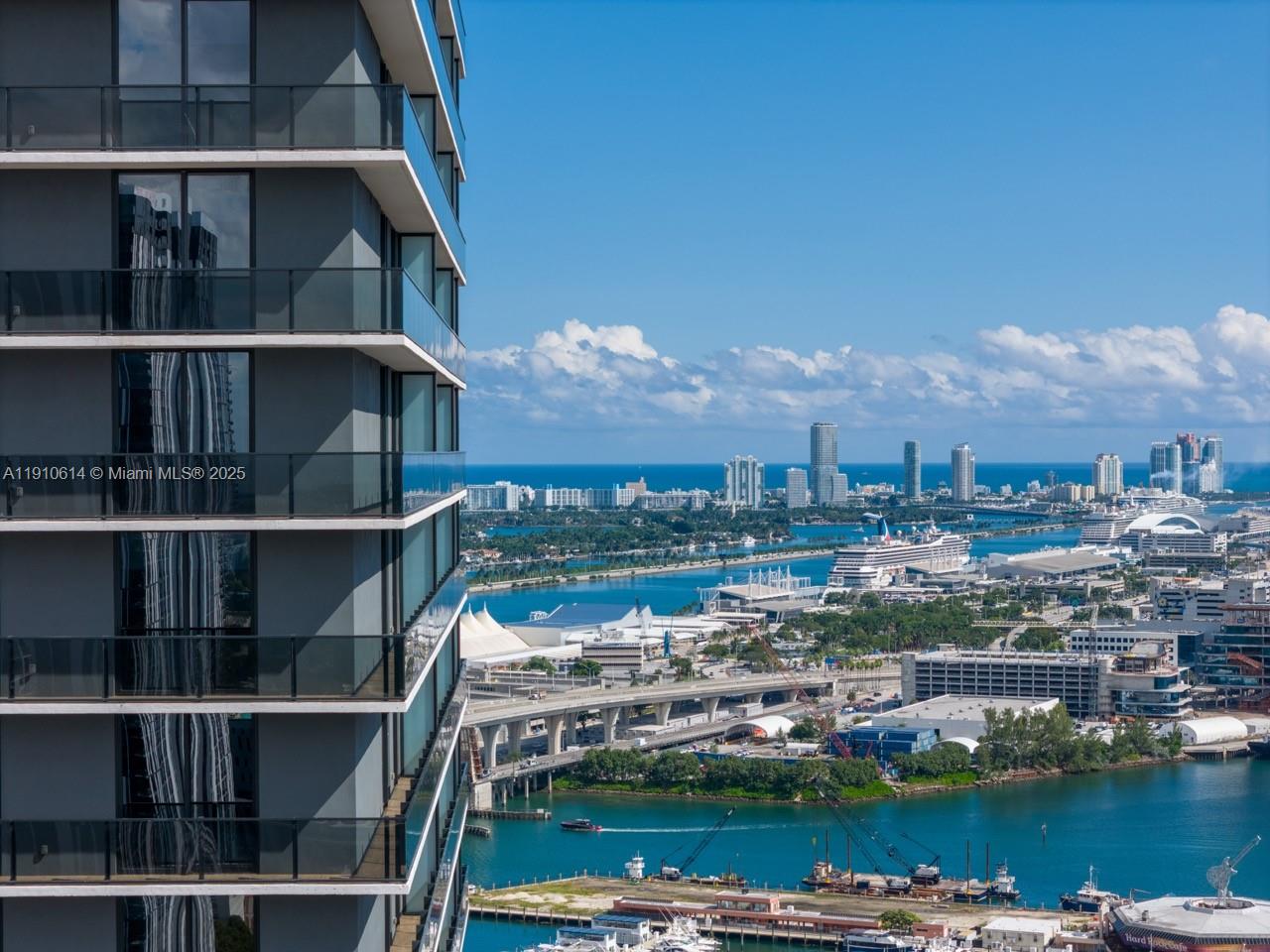 398 NE 5th St # 3618