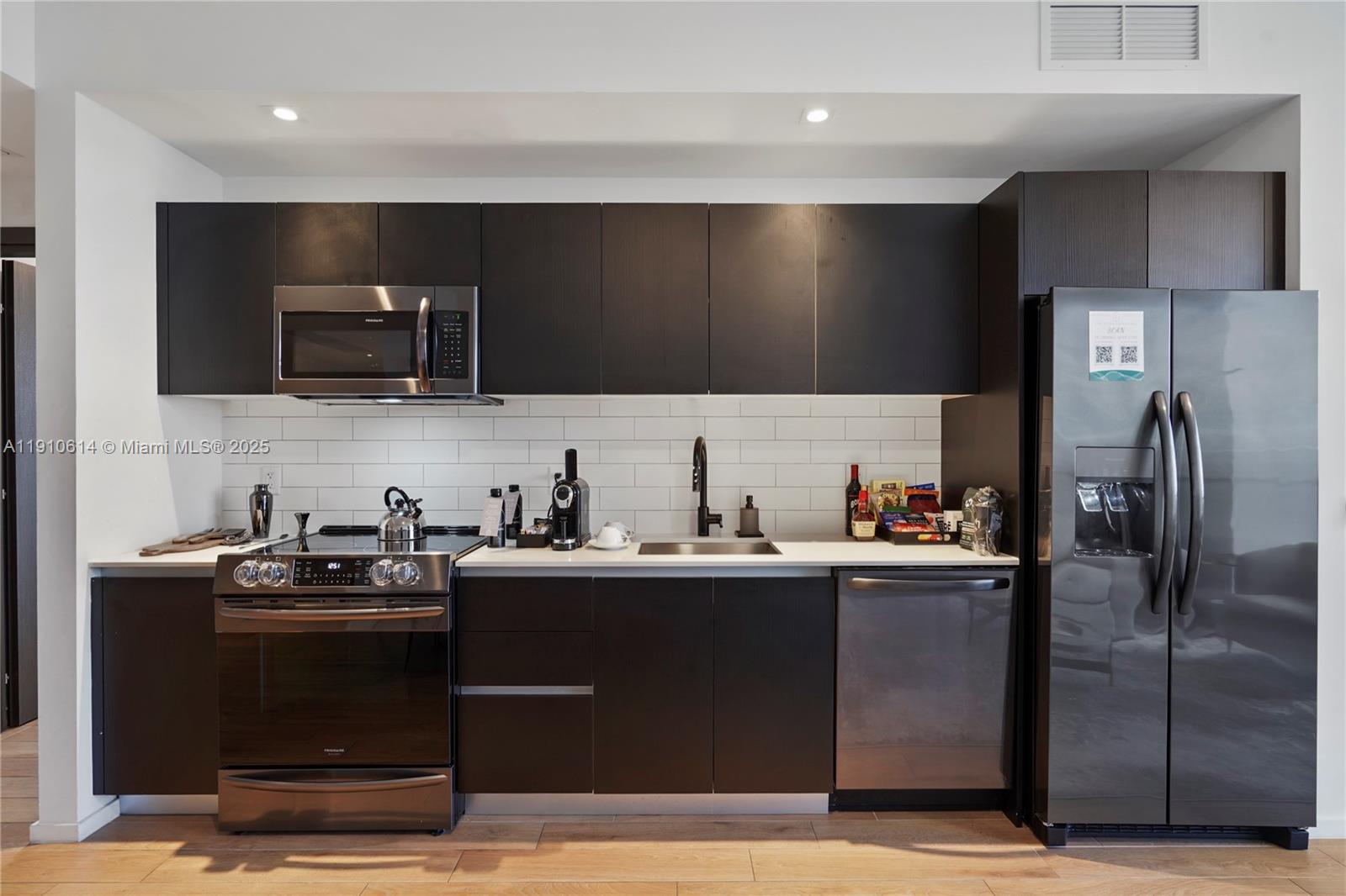 398 NE 5th St # 3618