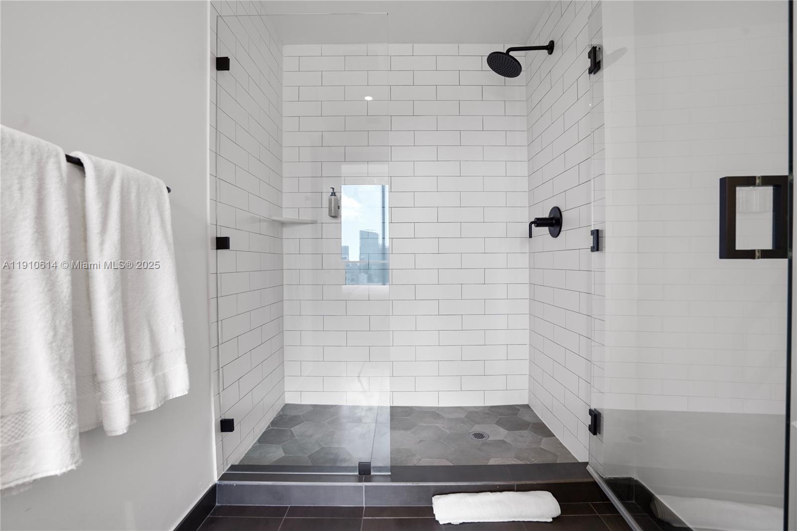 398 NE 5th St # 3618