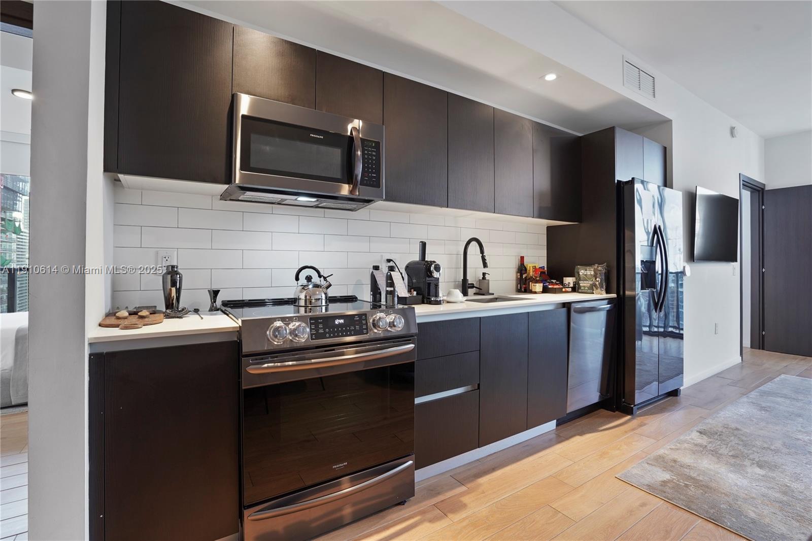 398 NE 5th St # 3618