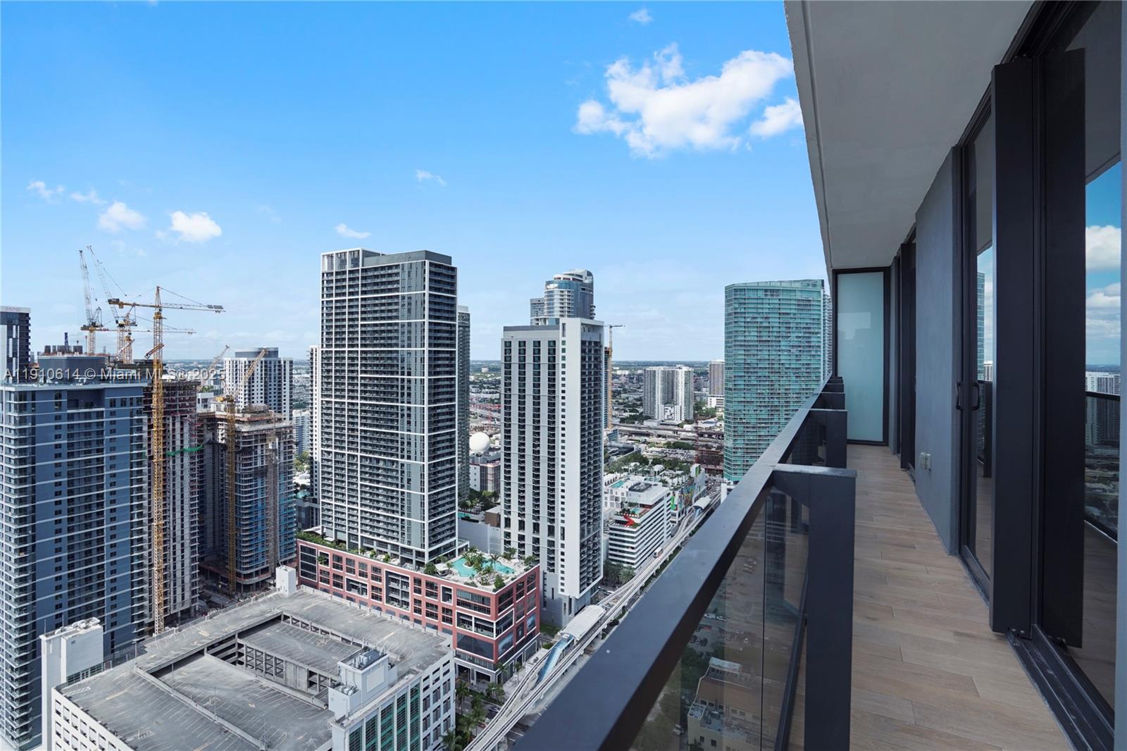 398 NE 5th St # 3618