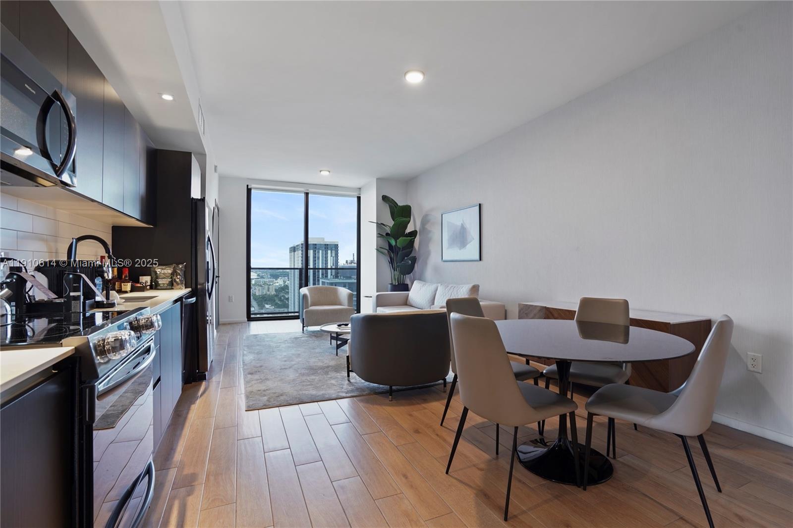 398 NE 5th St # 3618