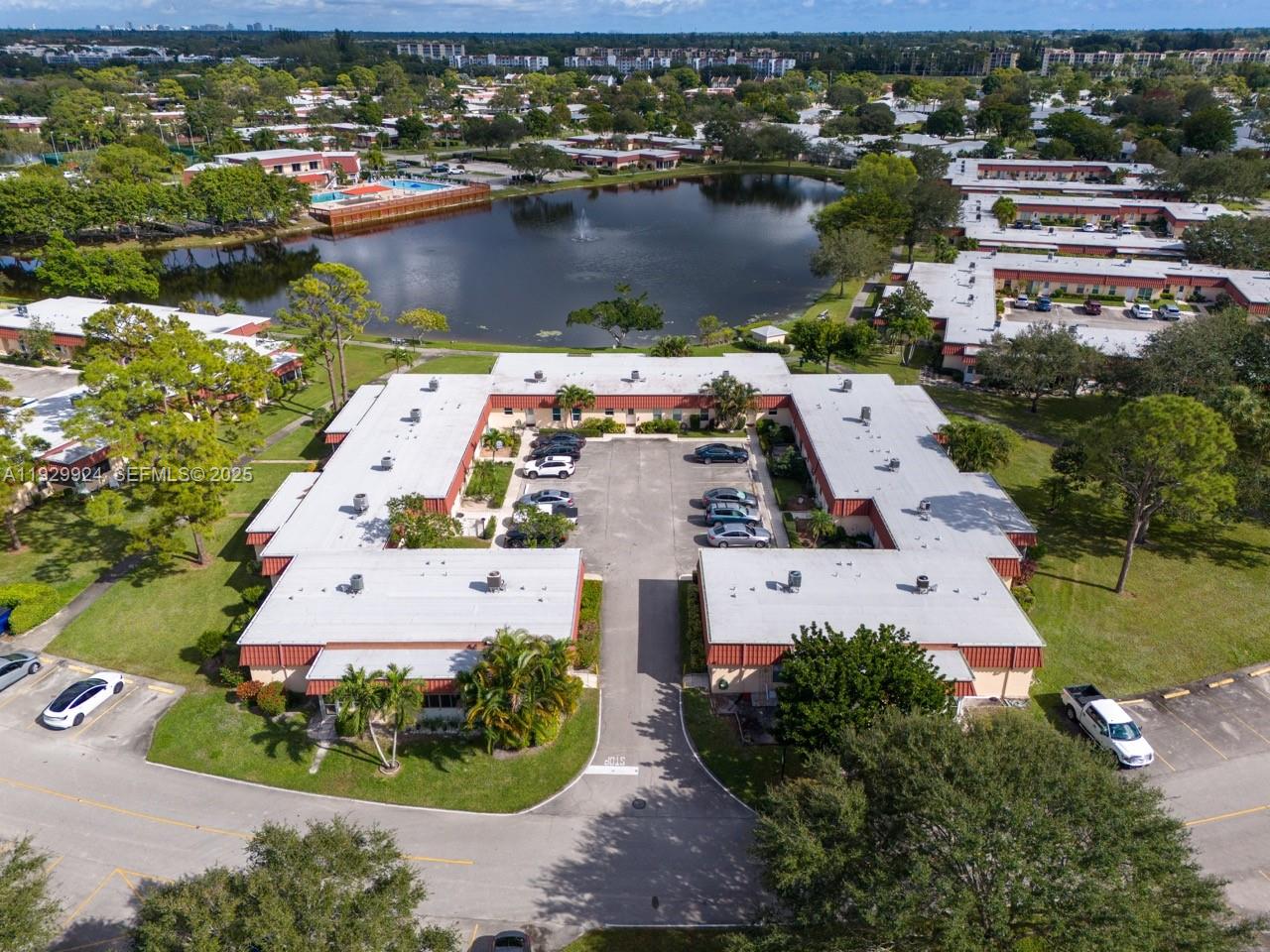 737 Nantucket Cir # B