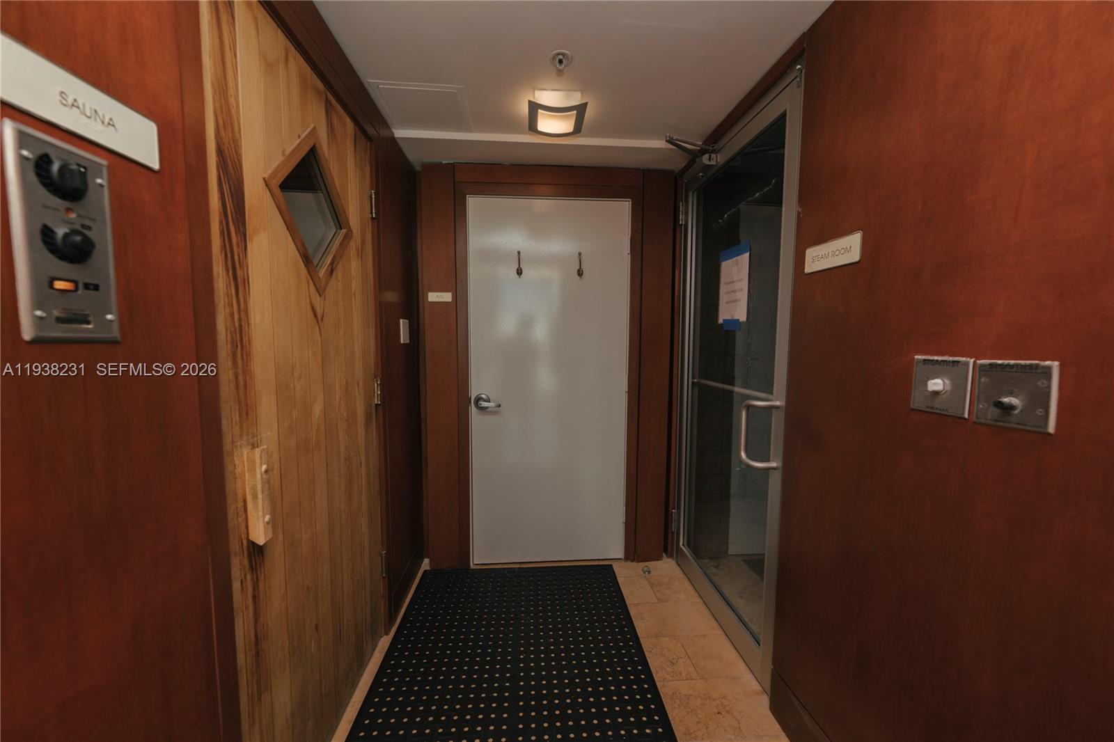 31 SE 5th St # 2710